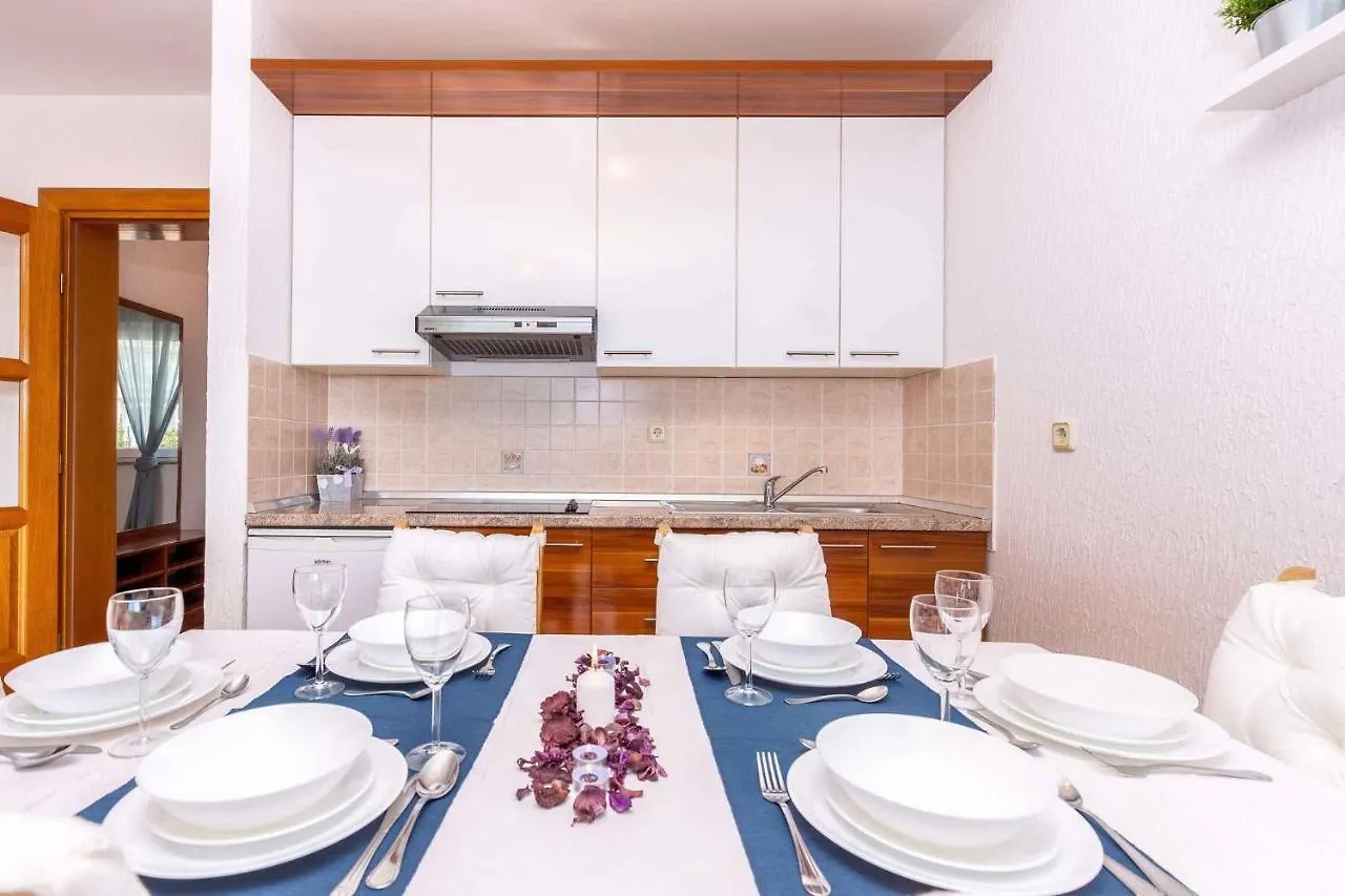 Crikvenica Apartment 21 ドラマリ 0*,